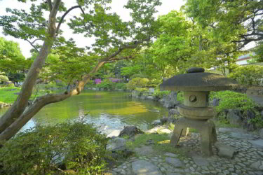 旧安田庭園【東京都墨田区】　～毎日ライトアップが行われる潮入りの庭園～