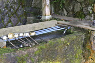 熊野神社（兵庫県神崎郡神河町越知）で熊野神水を汲んできました。