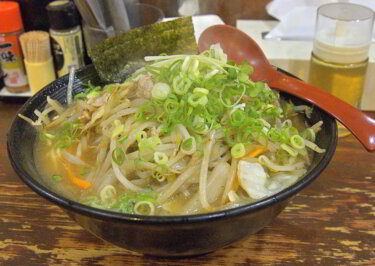 らーめん５歩（鳥取県鳥取市）～ボリューム満点 焼野菜ラーメン～